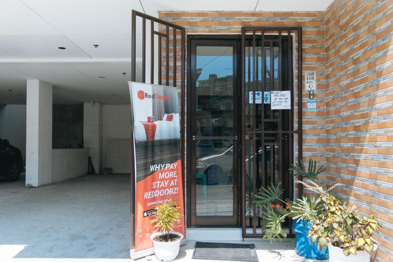RedDoorz near SM Bicutan Hotel Paranaque City Buitenkant foto