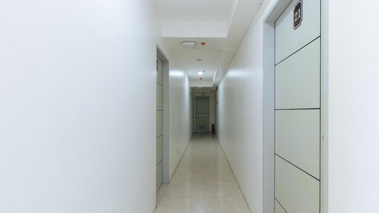 RedDoorz near SM Bicutan Hotel Paranaque City Buitenkant foto